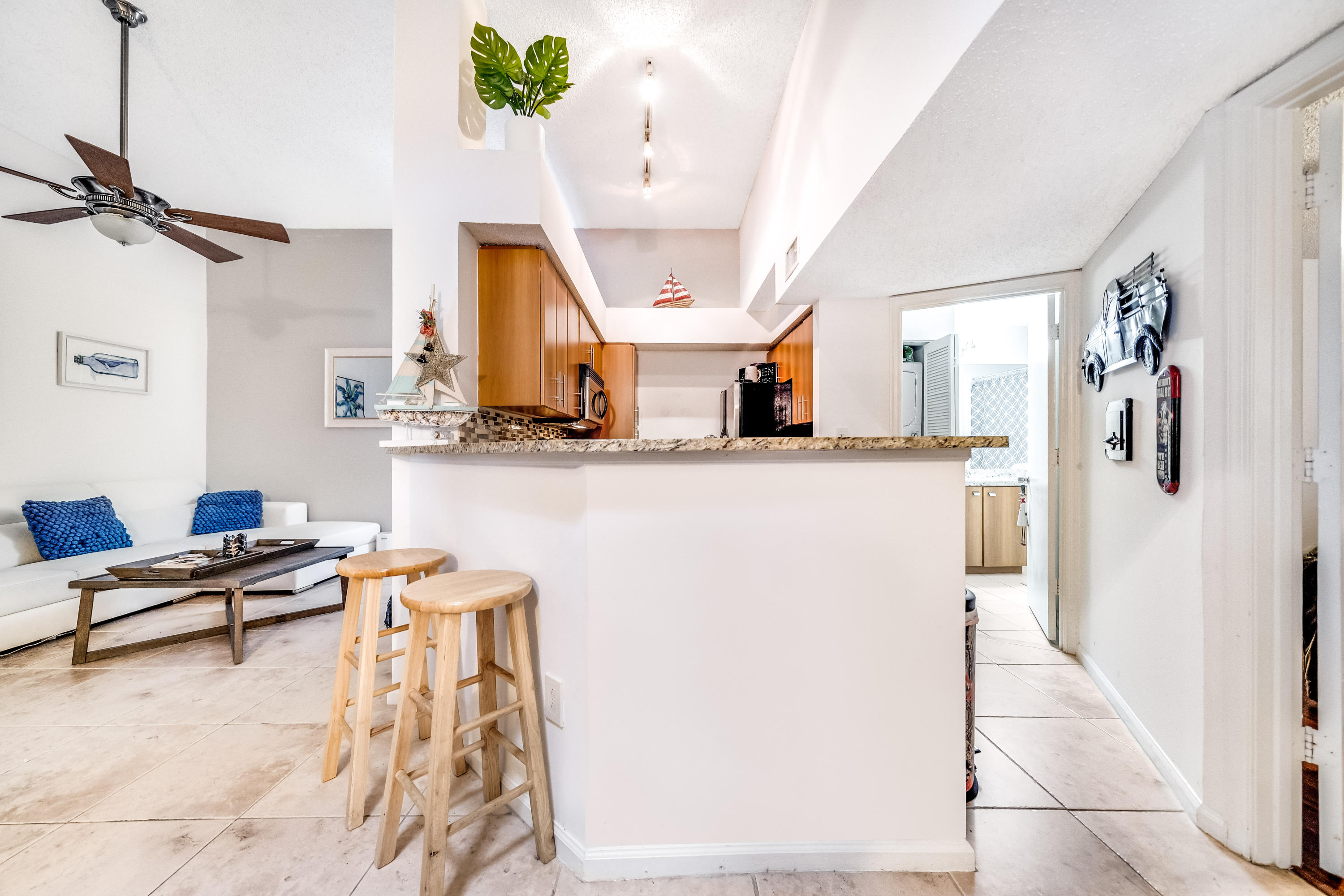1125 Crystal Way, Unit F Delray Beach, FL 33444 - Photo 2 of 24 2