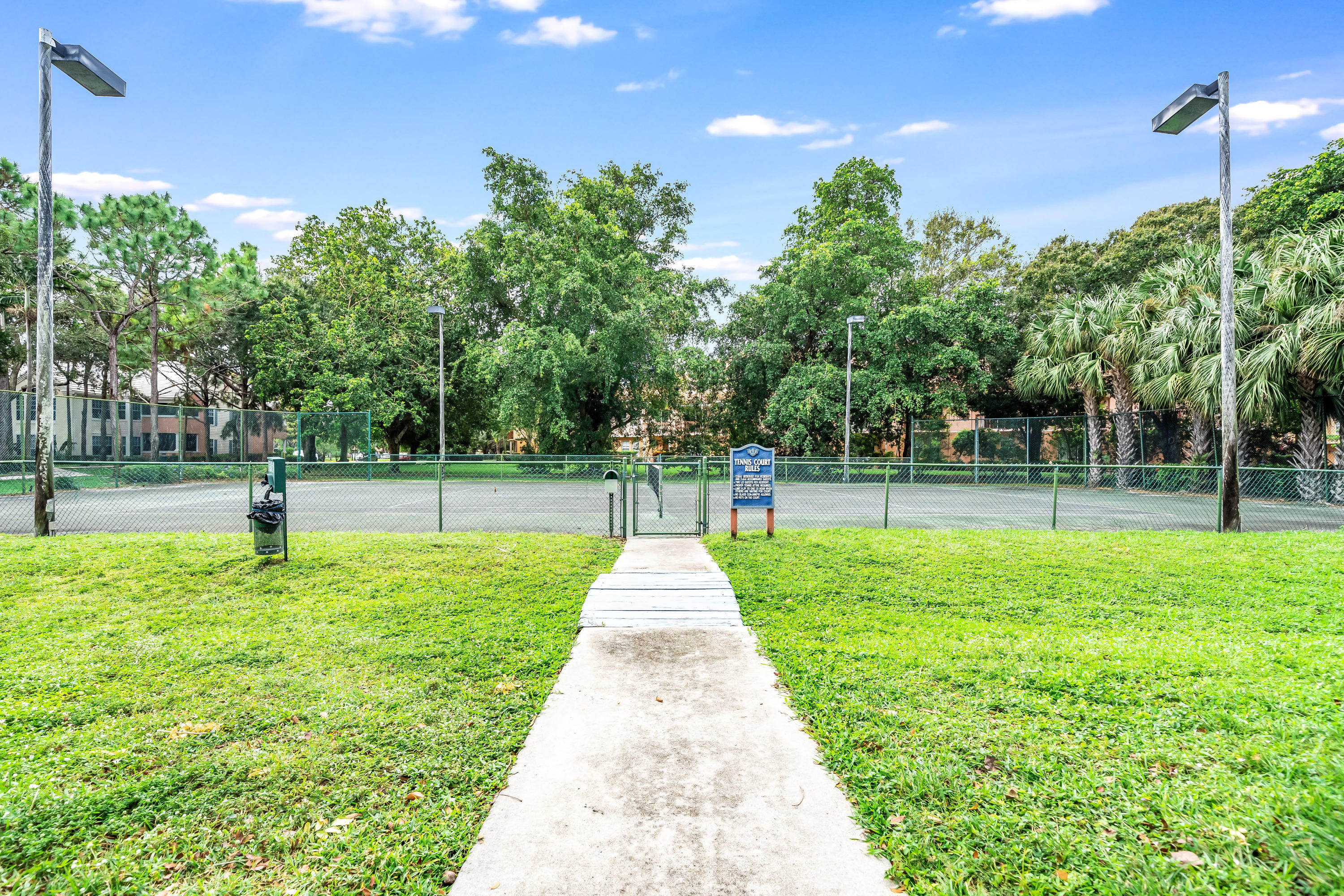 1125 Crystal Way, Unit F Delray Beach, FL 33444 - Photo 22 of 24 23