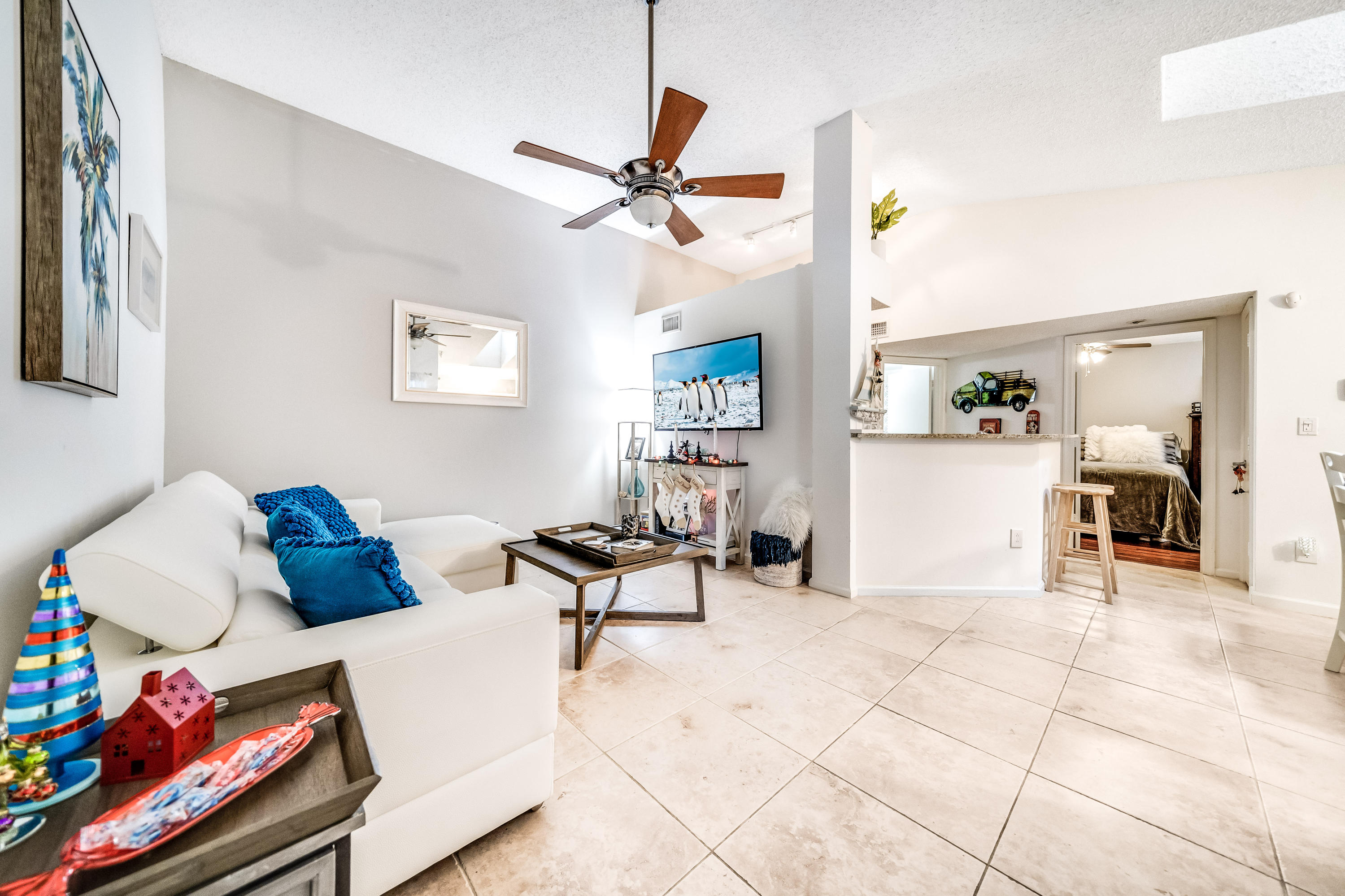 1125 Crystal Way, Unit F Delray Beach, FL 33444 - Photo 7 of 24 9