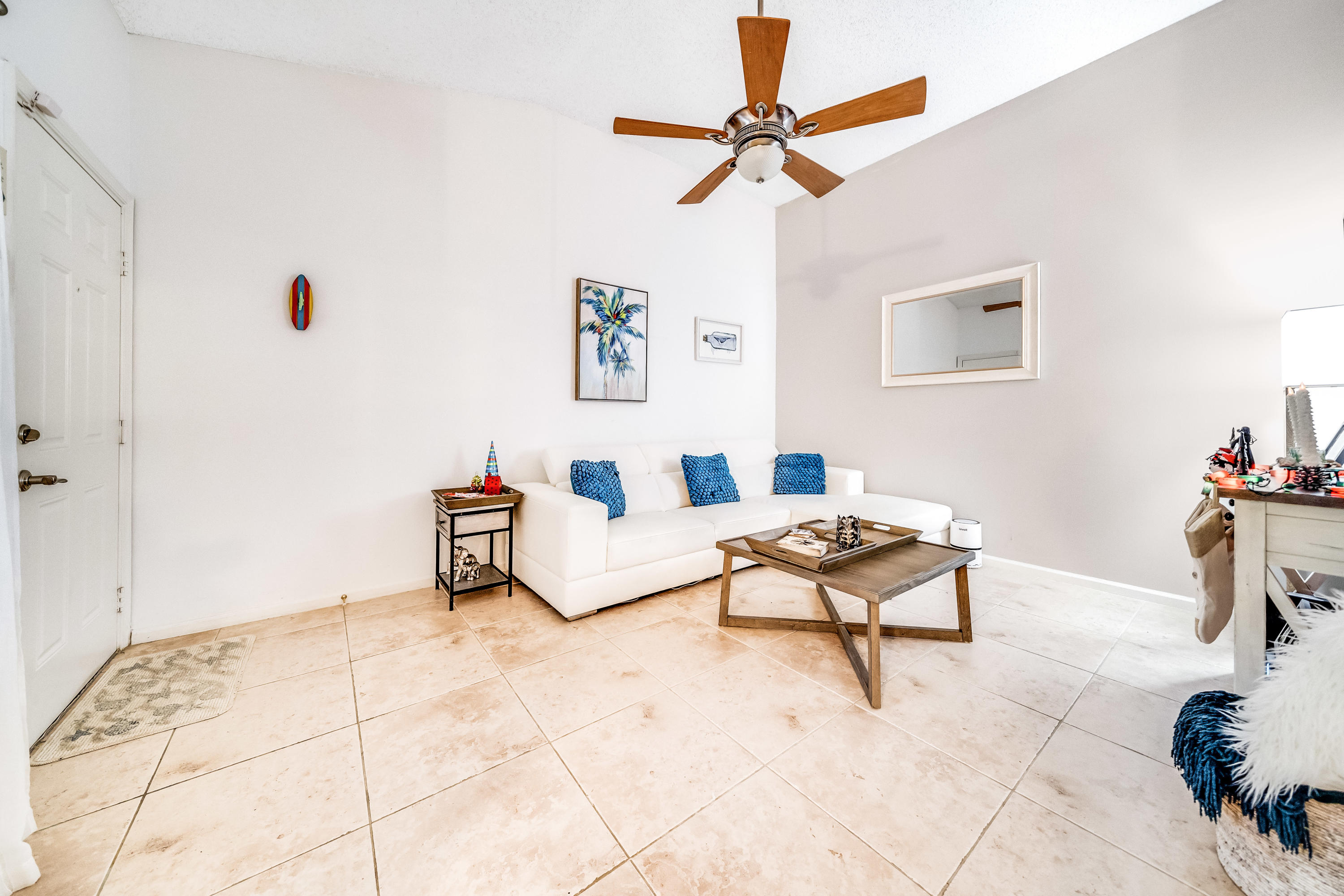 1125 Crystal Way, Unit F Delray Beach, FL 33444 - Photo 9 of 24 11