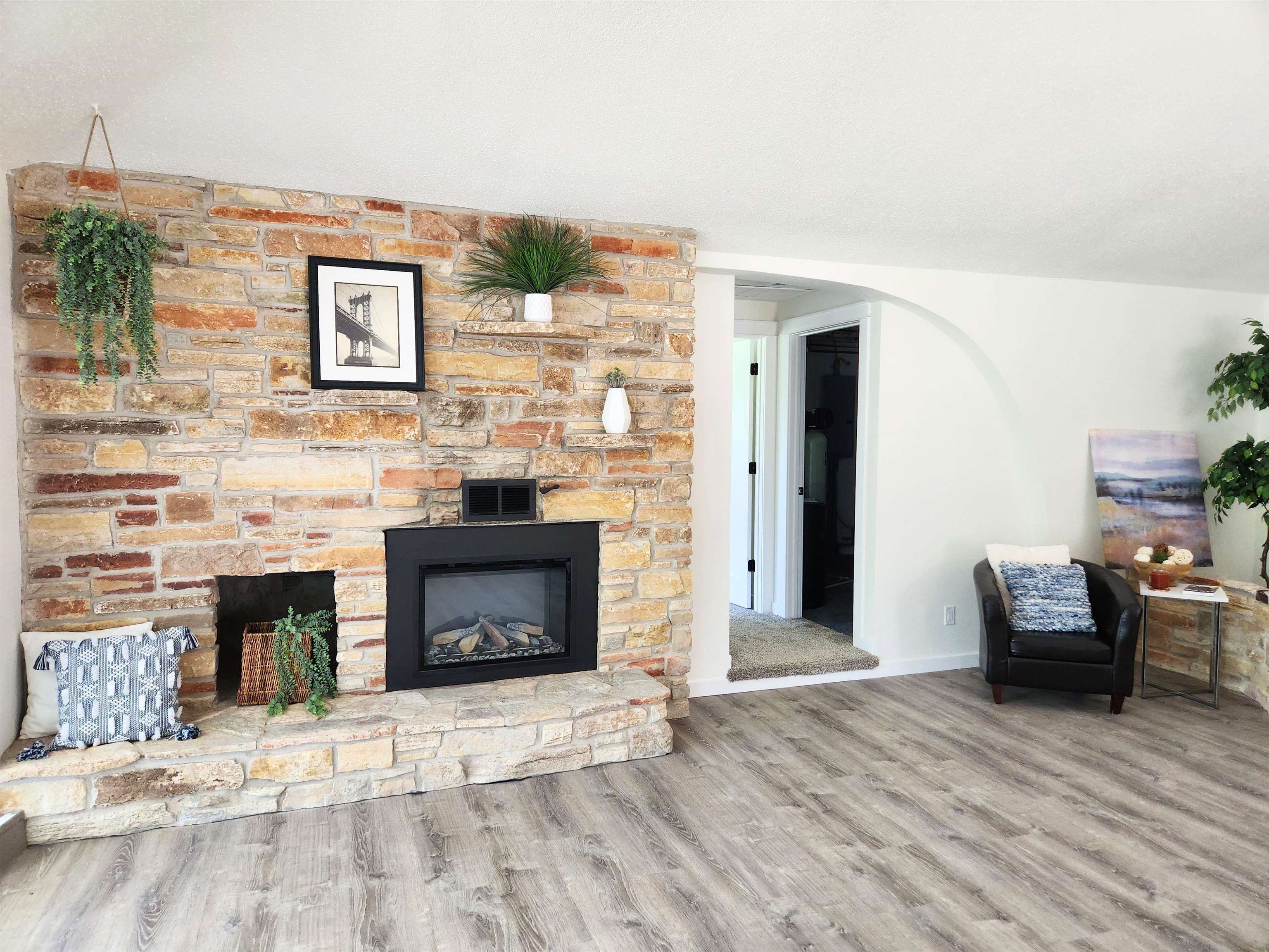3486 Whytecliff Way Sun Prairie, WI 53590 - Photo 10 of 48