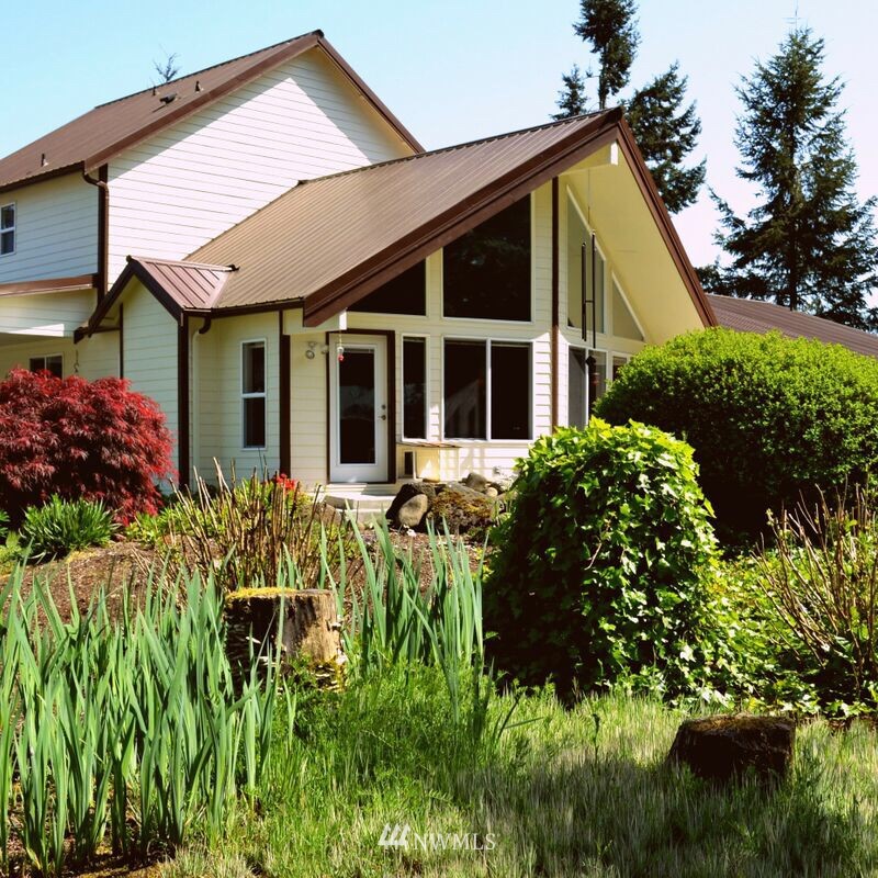 12517 Moes Road Southeast Rainier, WA 98576 - Photo 1 of 25 Gallery Image 1