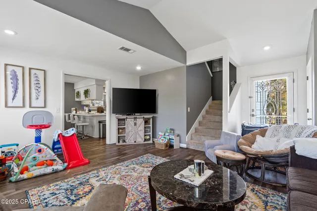 $319,900 | 307 North Cove Boulevard, Panama City, FL 32401