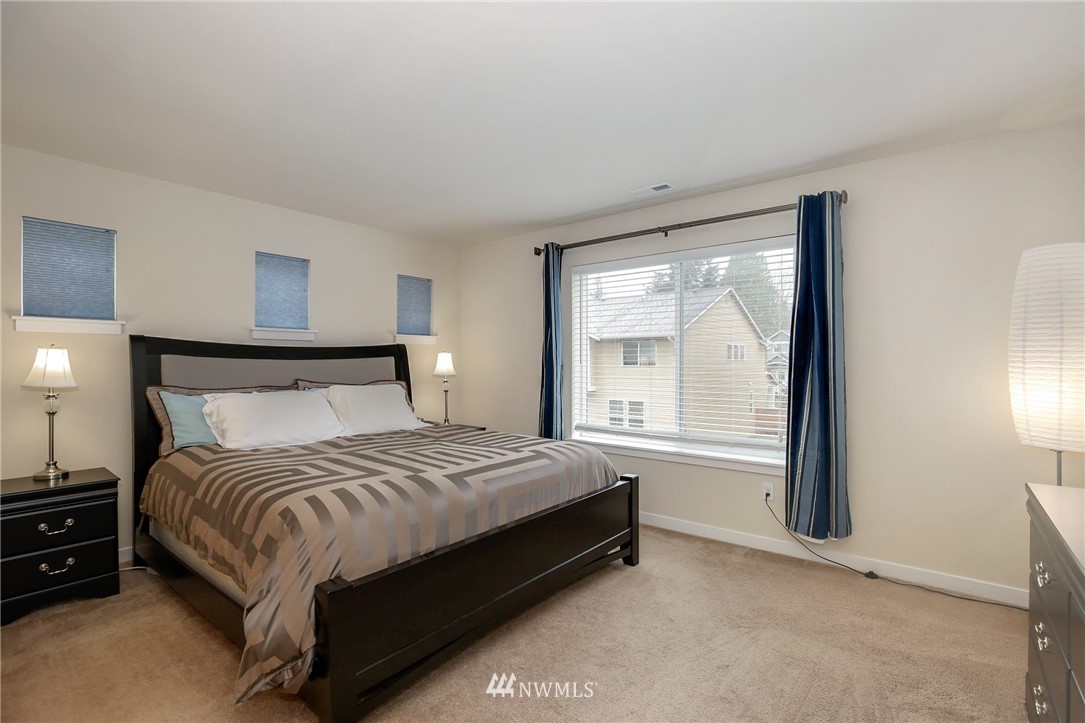 685 Ilwaco Place Northeast Renton, WA 98059 - Photo 11 of 23 Gallery Image 11