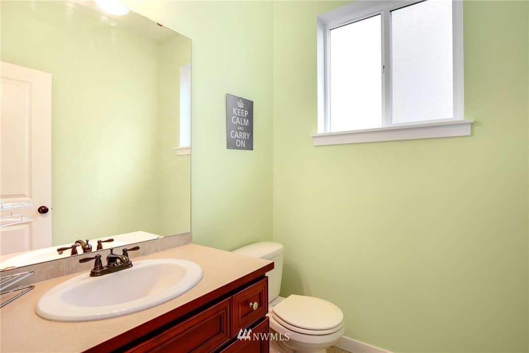 685 Ilwaco Place Northeast Renton, WA 98059 - Photo 10 of 23 Gallery Image 10