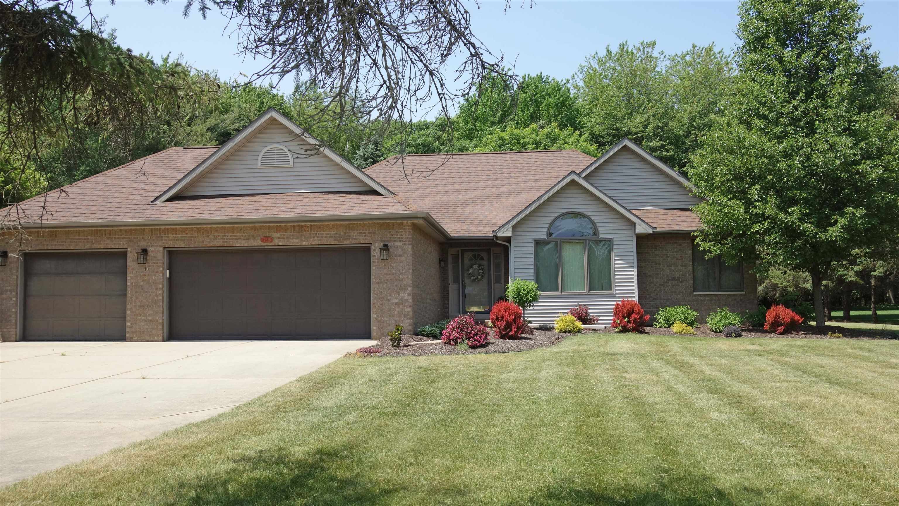 17318 South Sharon Road Chesaning, MI 48616 - Photo 1 of 62 50111272.JPG