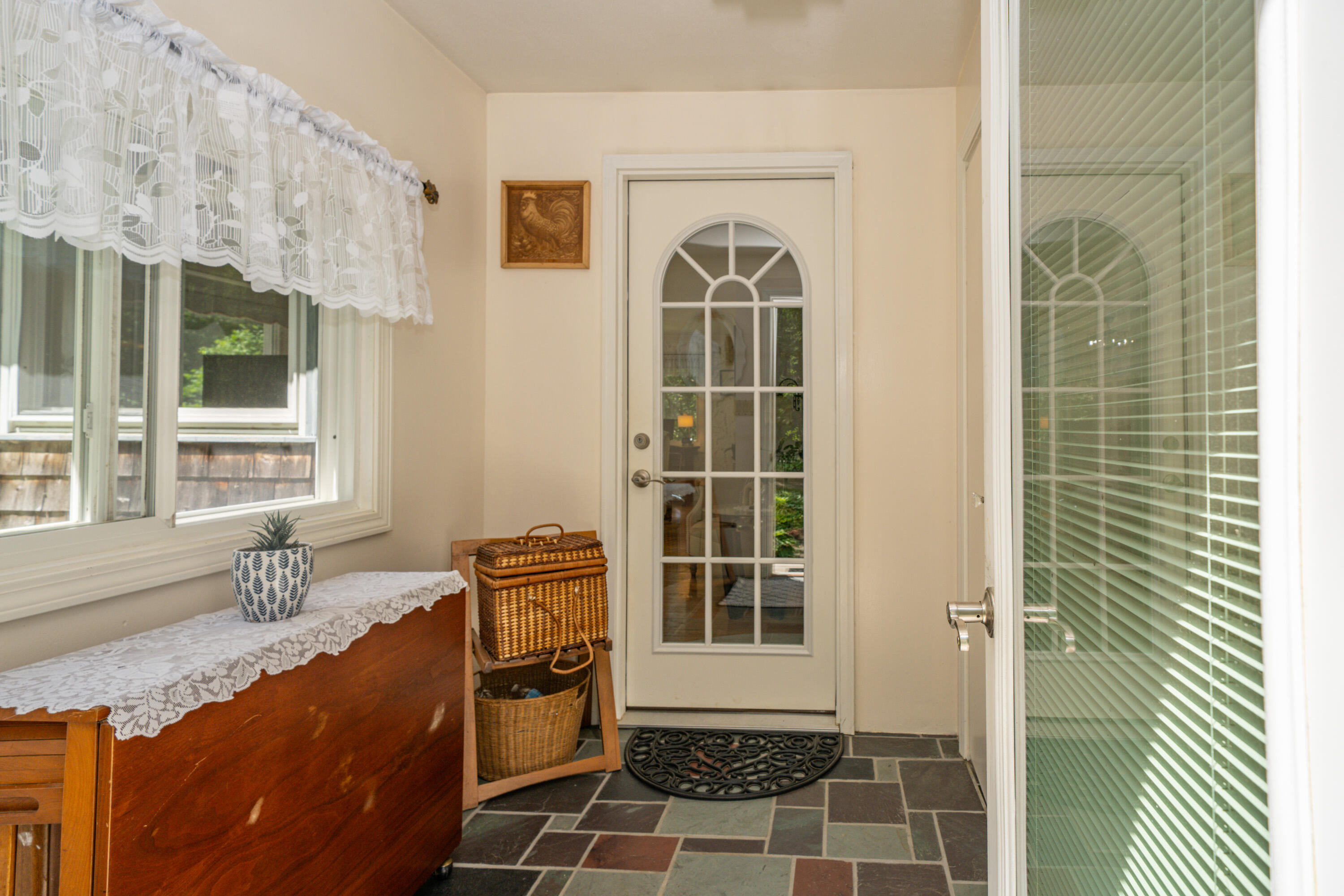 105 Perry Greene Hill Road Waldoboro, ME 04572 - Photo 6 of 61 Mud room