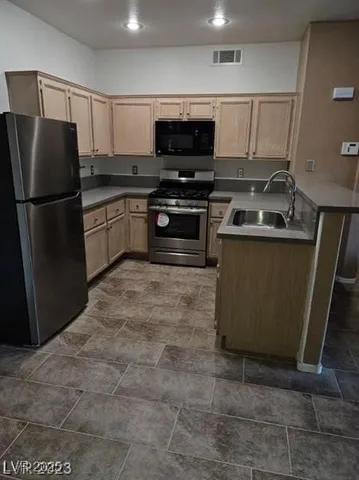 $1,300 | 2201 Ramsgate Drive, Unit 212, Henderson, NV 89074
