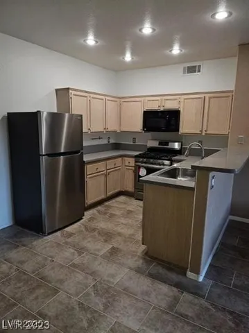 $1,300 | 2201 Ramsgate Drive, Unit 212, Henderson, NV 89074