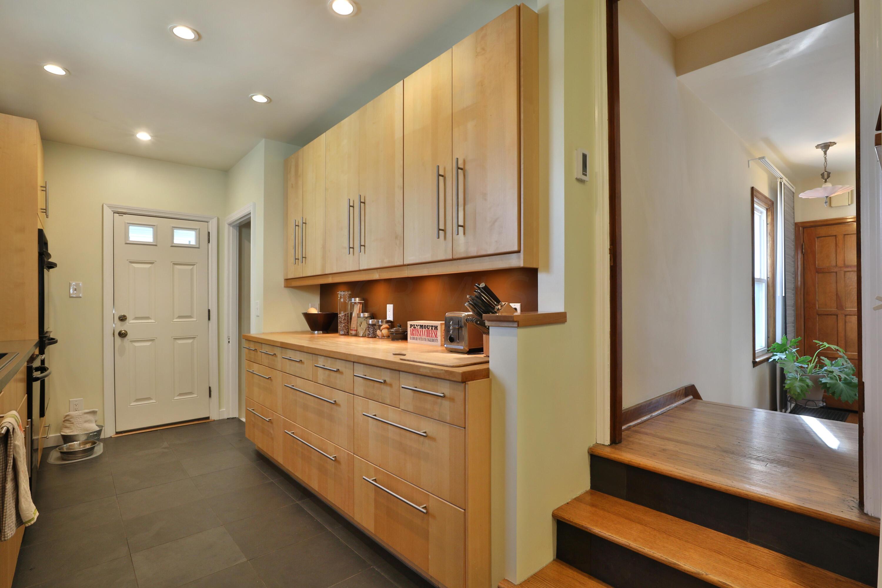 700 Wiltshire Road Columbus, OH 43204 - Photo 14 of 48 700-Wiltshire-14