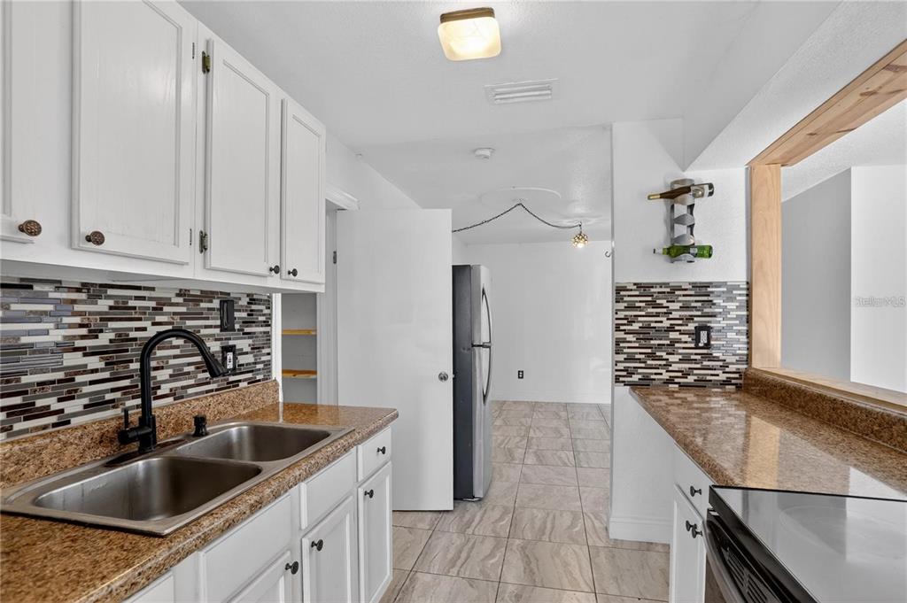 8071 Rhea Circle, Unit B Orlando, FL 32807 - Photo 8 of 23