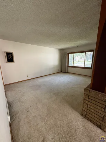 $175,000 | 916 Garfield Street, Emporia, KS 66801