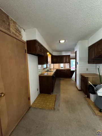 $175,000 | 916 Garfield Street, Emporia, KS 66801