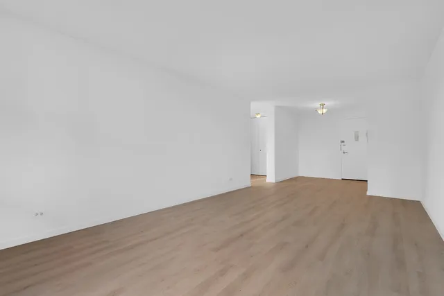 $5,250 | 301 East 79th Street, Unit 21S | Upper East Side