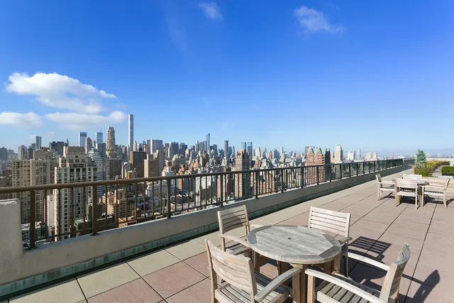 $5,250 | 301 East 79th Street, Unit 21S | Upper East Side