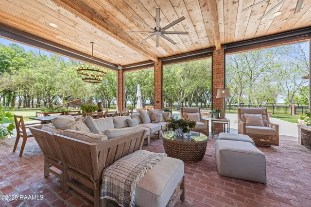 $2,950,000 | 7403 Roberts Cove Road, Rayne, LA 70578