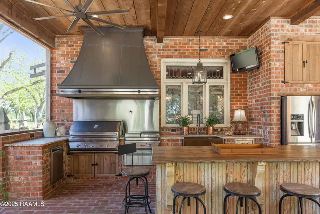 $2,950,000 | 7403 Roberts Cove Road, Rayne, LA 70578