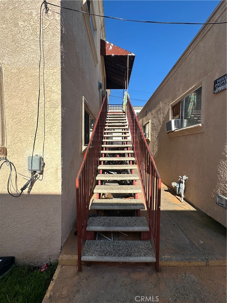 1640 Locust Avenue Long Beach, CA 90813 - Photo 4 of 20