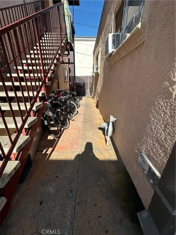 $1,895,000 | 1640 Locust Avenue, Long Beach, CA 90813