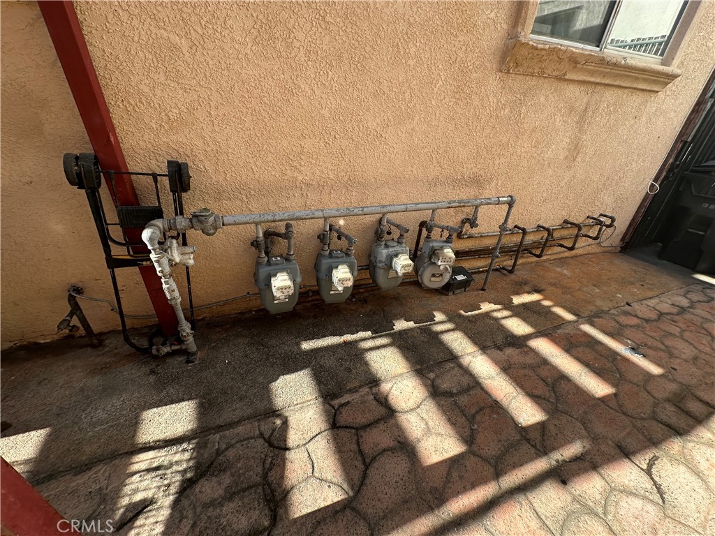 1640 Locust Avenue Long Beach, CA 90813 - Photo 6 of 20