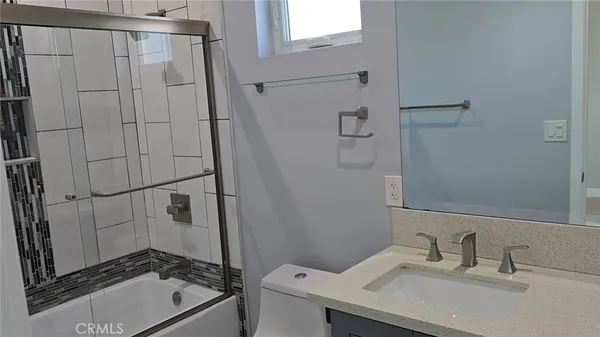 $4,400 | 2250 West 14th Street, Los Angeles, CA 90006