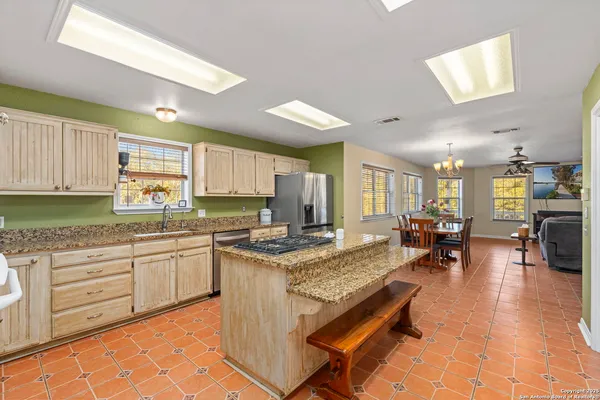 $725,000 | 4335 Mail Rte Road, Fischer, TX 78623