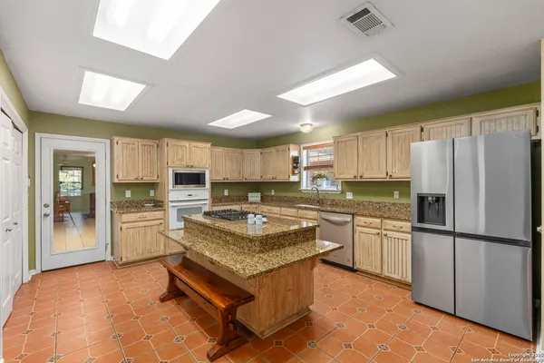 $725,000 | 4335 Mail Rte Road, Fischer, TX 78623