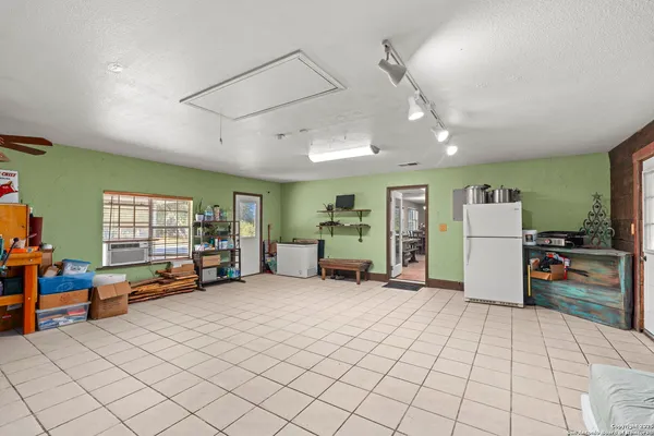 $725,000 | 4335 Mail Rte Road, Fischer, TX 78623