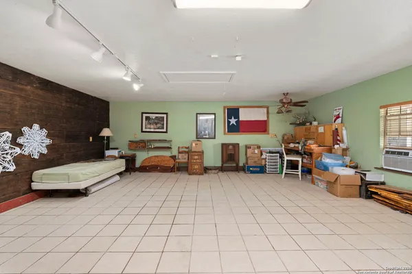 $725,000 | 4335 Mail Rte Road, Fischer, TX 78623