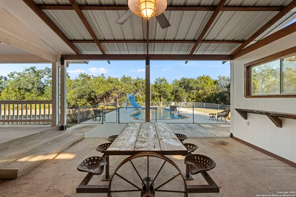 $725,000 | 4335 Mail Rte Road, Fischer, TX 78623