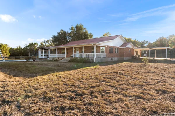$725,000 | 4335 Mail Rte Road, Fischer, TX 78623
