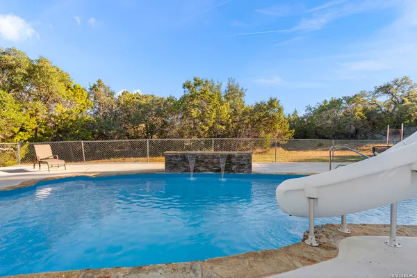 $725,000 | 4335 Mail Rte Road, Fischer, TX 78623