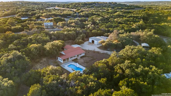 $725,000 | 4335 Mail Rte Road, Fischer, TX 78623