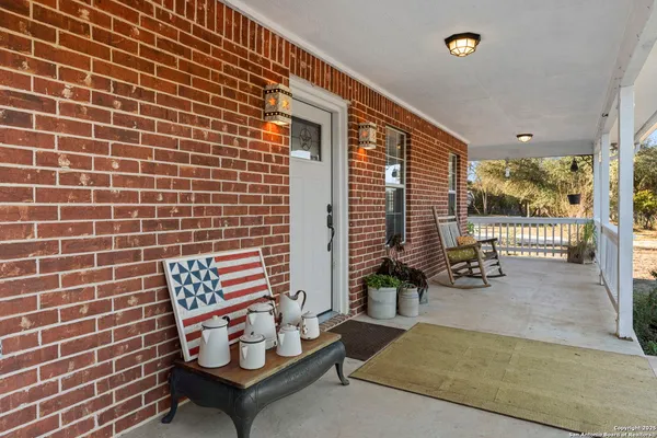 $725,000 | 4335 Mail Rte Road, Fischer, TX 78623