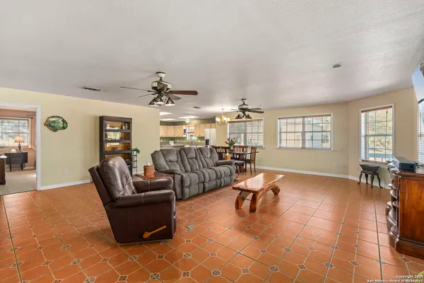 $725,000 | 4335 Mail Rte Road, Fischer, TX 78623