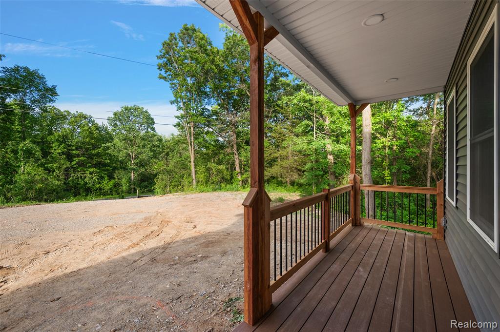 9355 Andersonville Road Clarkston, MI 48346 - Photo 7 of 57