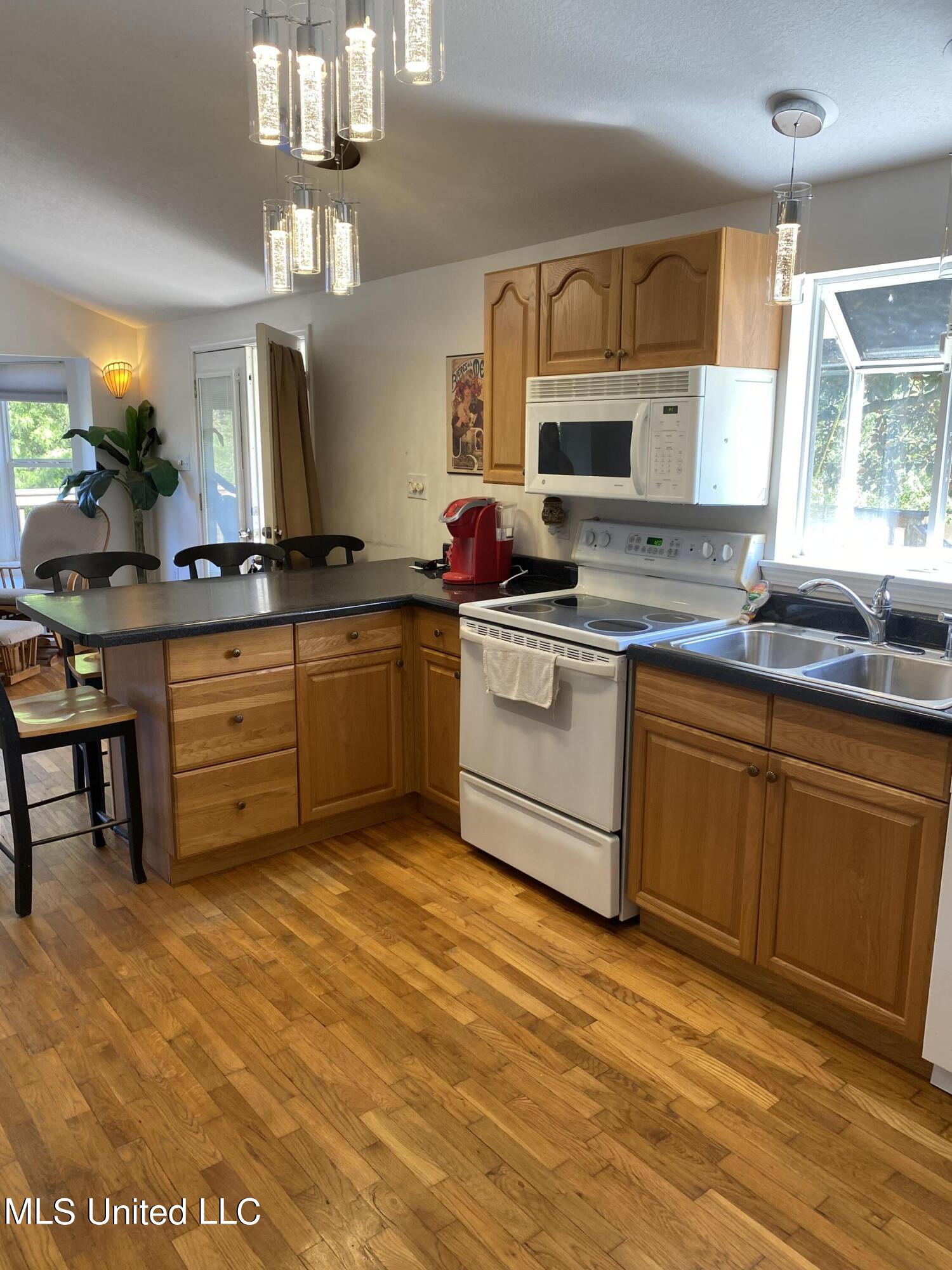 13428 River Road Gulfport, MS 39503 - Photo 10 of 20 IMG-2848