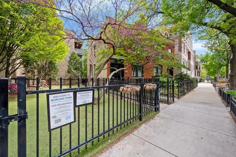 $2,500,000 | 2901 North Burling Street, Chicago, IL 60657