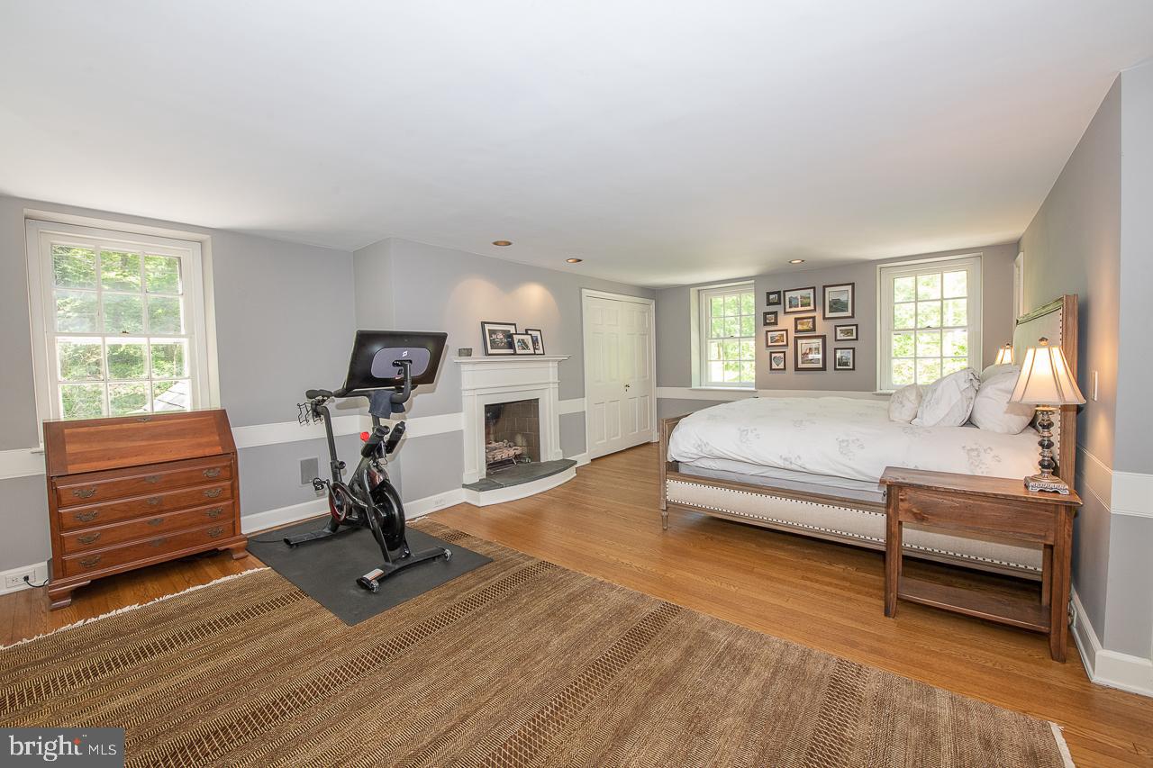 20 Righters Mill Road Gladwyne, PA 19035 - Photo 27 of 48 Primary Bedroom Suite