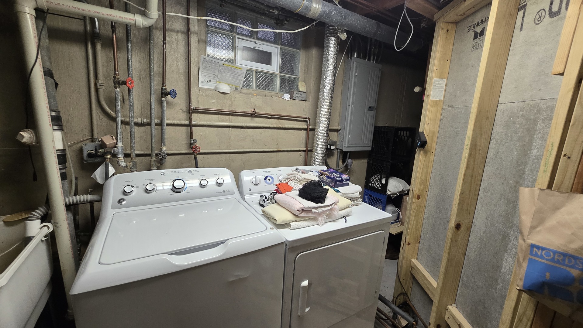 1025 Longaker Road Northbrook, IL 60062 - Photo 19 of 33 a utility room with dryer and washer