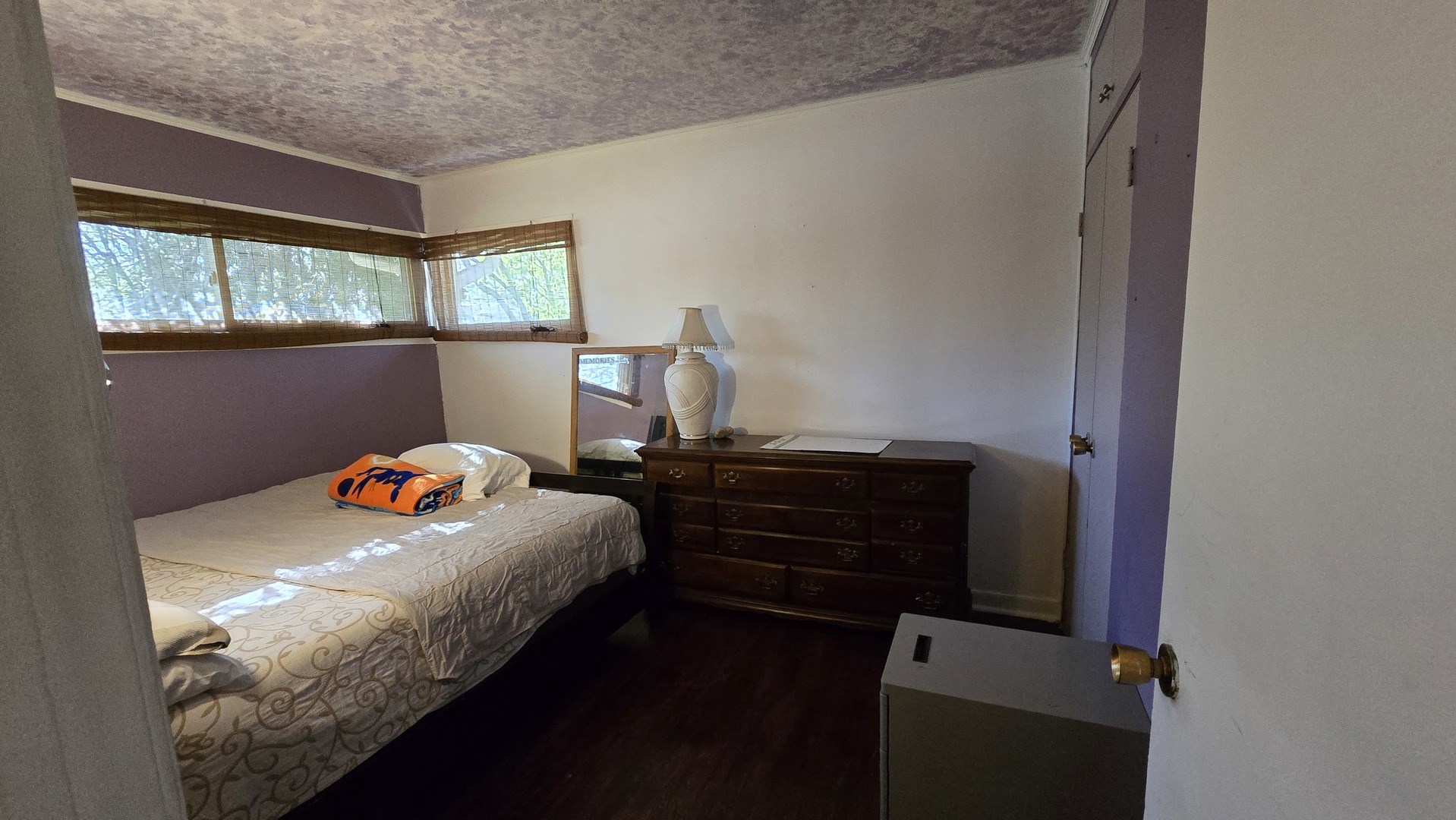 1025 Longaker Road Northbrook, IL 60062 - Photo 10 of 33 a bedroom with a bed and a window