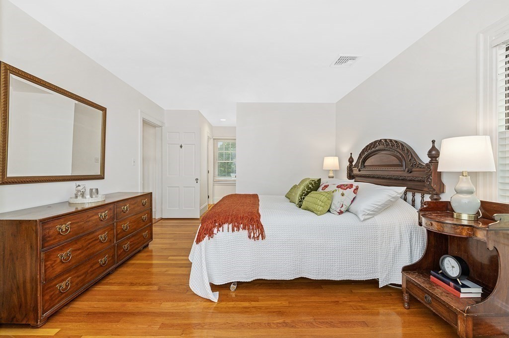 22 Halcyon Road Newton, MA 02459 - Photo 13 of 22