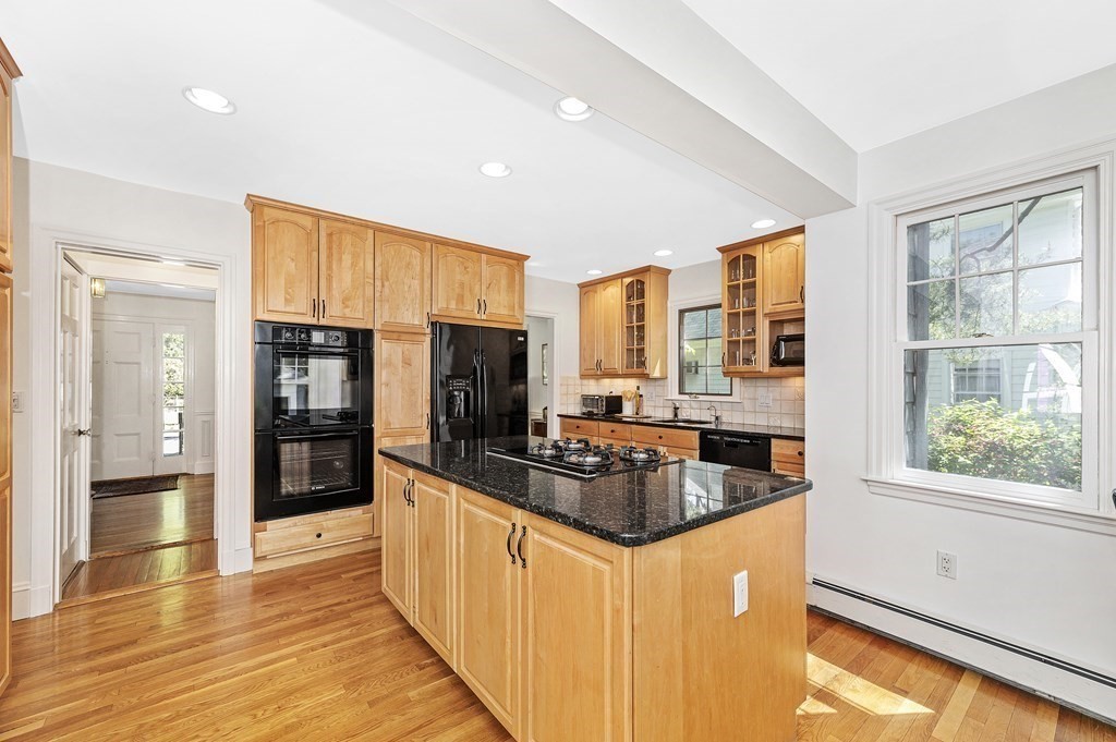 22 Halcyon Road Newton, MA 02459 - Photo 5 of 22