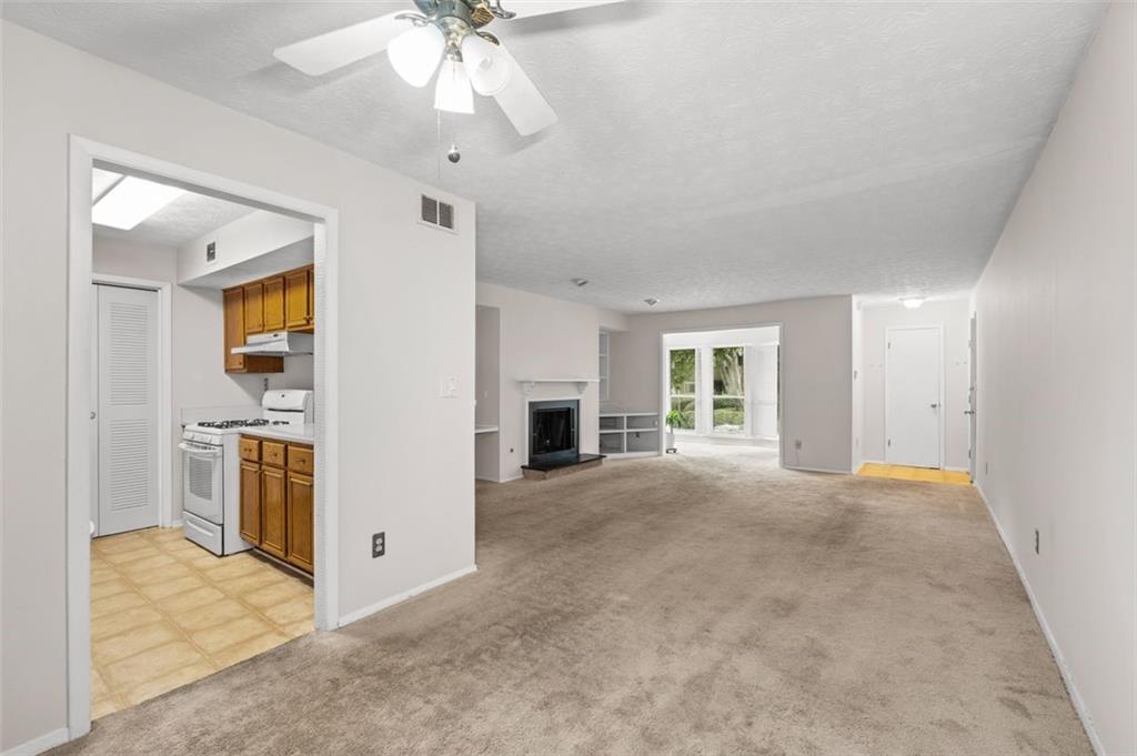 1004 Dunbar Drive Atlanta, GA 30338 - Photo 10 of 23