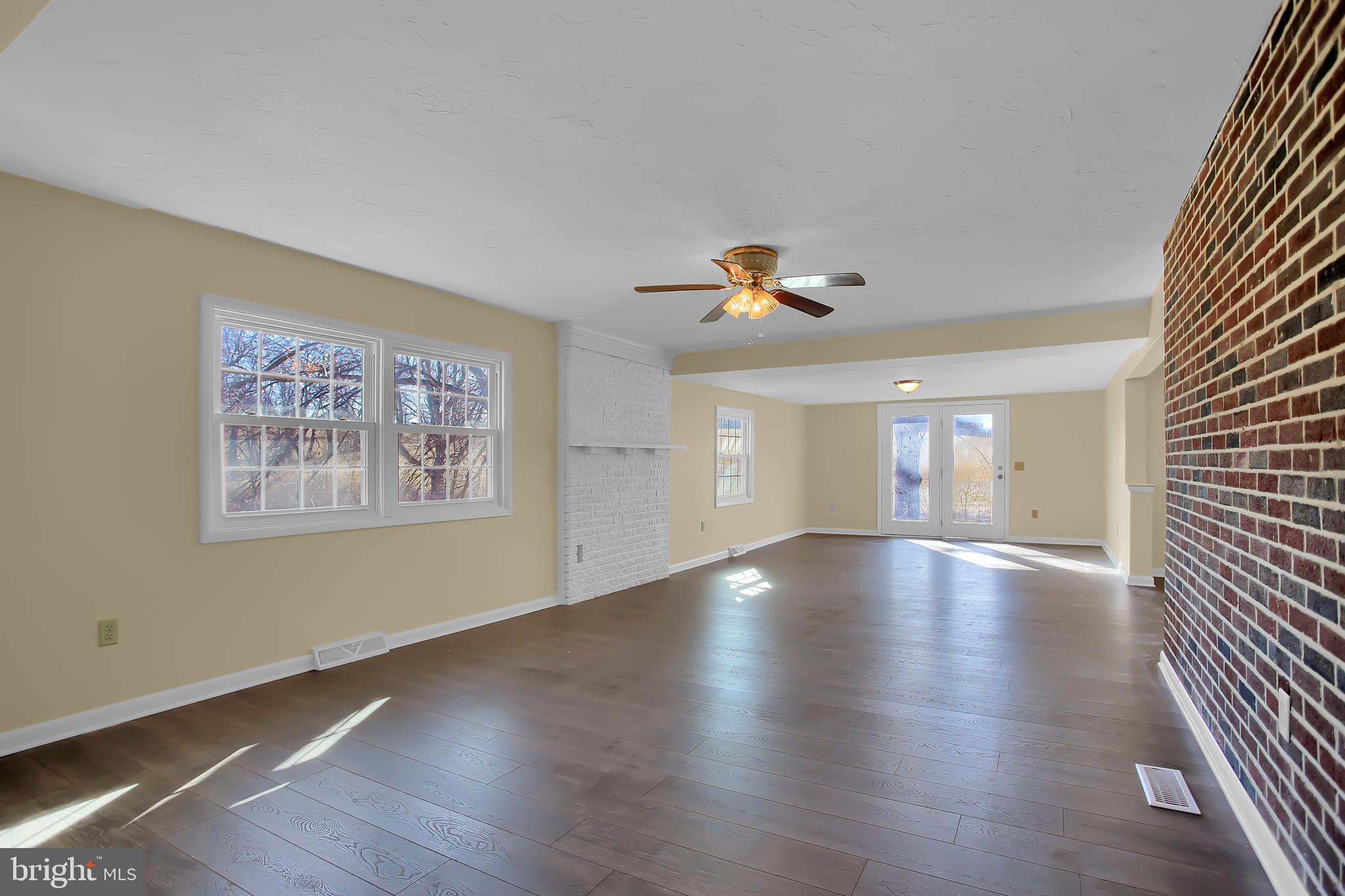 365 Locust Point Road York, PA 17406 - Photo 14 of 35 Gallery Image 14