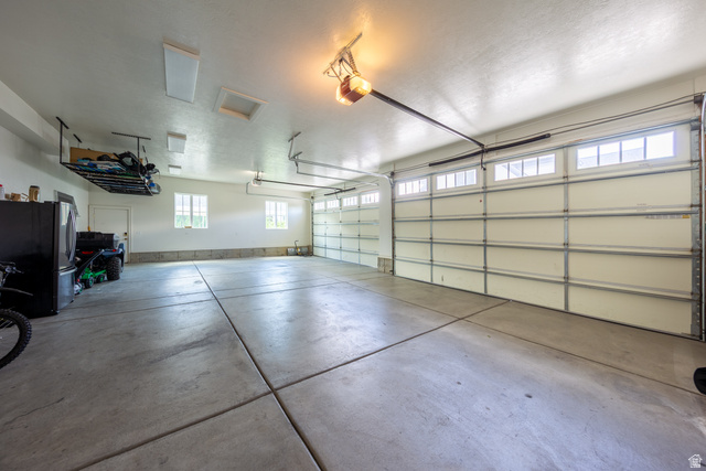 630 East Center Street Alpine, UT 84004 - Photo 77 of 115 Garage