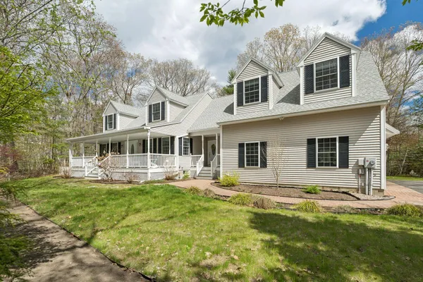 $895,000 | 20 Rachel Drive, Kennebunk, ME 04043