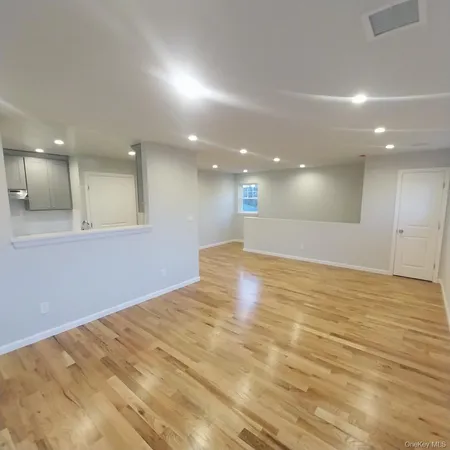 $3,200 | 343 Jackson Street, Unit 5, Hempstead, NY 11550