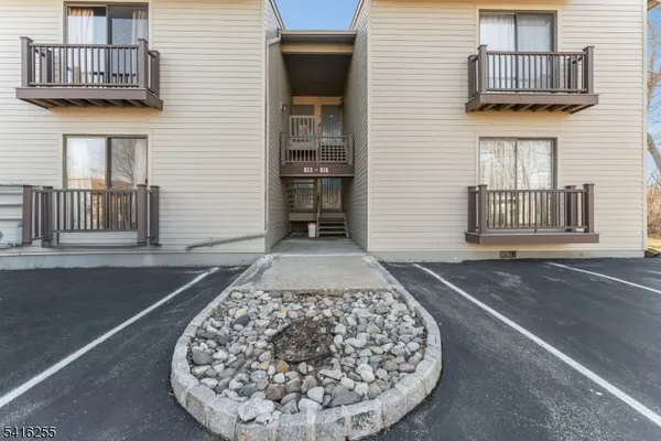 $210,000 | 813 Spruce Hills Drive, Unit 813, Glen Gardner, NJ 08826