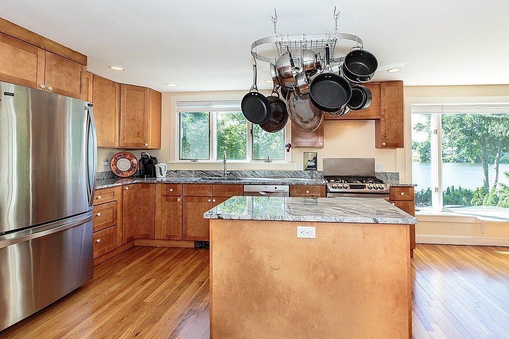 81 Oliver Road Belmont, MA 02478 - Photo 4 of 20 Gallery Image 4